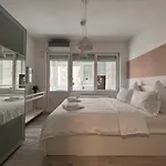 Pearl Center 2bedroom شقة *