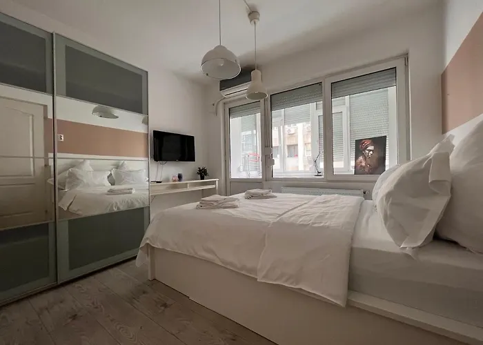 Apartament Pearl Center - 2bdr Bucureşti