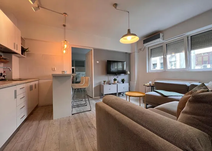 Pearl Center - 2bdr * Bucarest