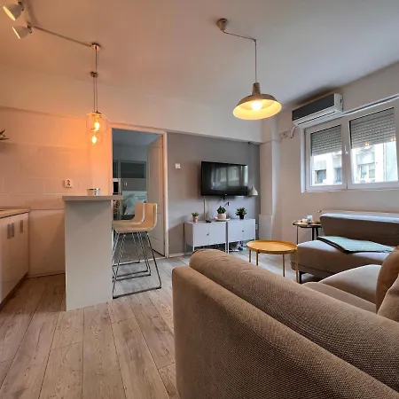 Pearl Center - 2bdr * Bucarest