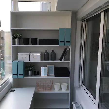 Pearl Center - 2bdr *